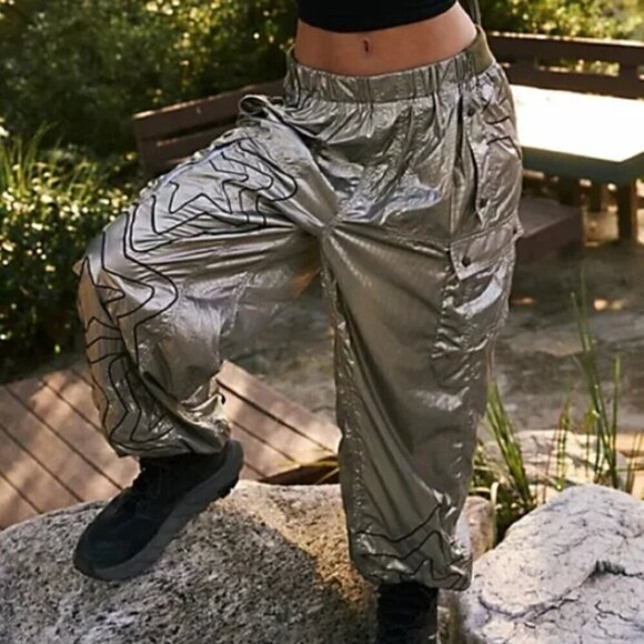 Free People Women's Color Burst Shine Hike Green Metallic Balloon Leg Pants Med - Picture 2 of 16